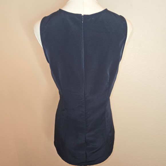 Banana Republic Navy Sleeveless Box Pleat Blouse Women's Size 2 Work- back zip - Picture 6 of 11